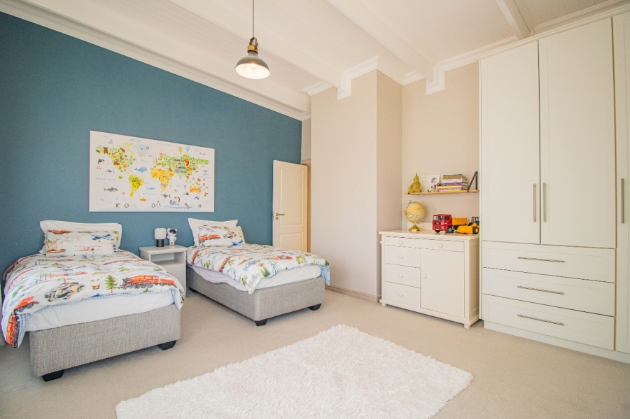 4 Bedroom Property for Sale in Hartenbos Heuwels Western Cape